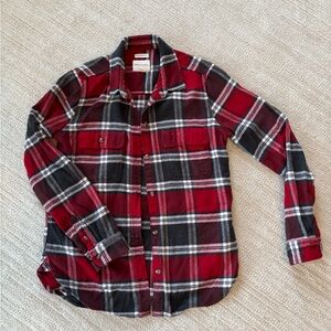 American Eagle Outfitters Red and Black Plaid Button Down Shirt